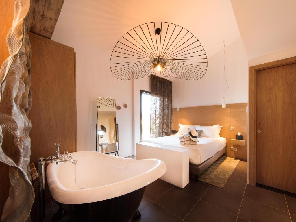 citta-di-lume-suites-lofts-private-pool-hotels-france-1 Citta di Lume Suites & Lofts room 3