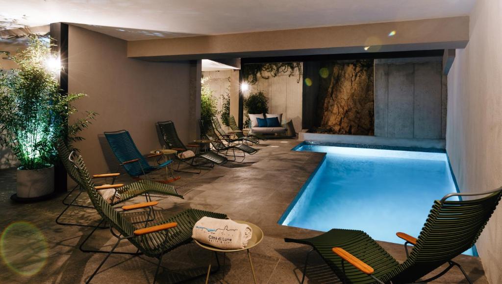 citta-di-lume-suites-lofts-private-pool-hotels-france-2 Citta di Lume Suites & Lofts pool
