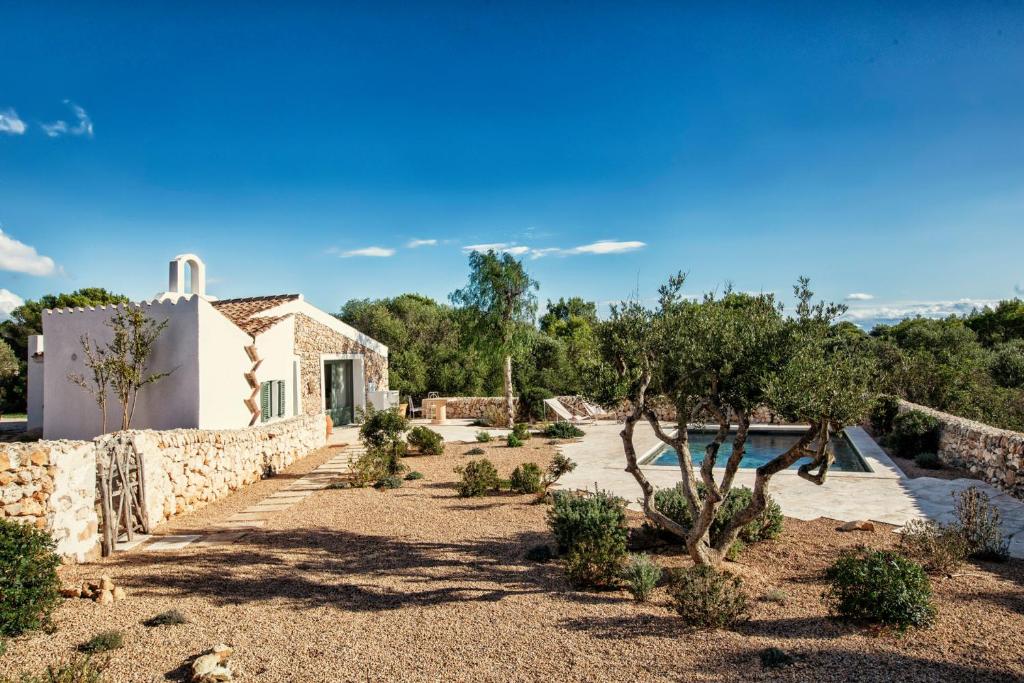 menorca-experimental-private-pool-hotels-spain-8 Menorca Experimental outdoor
